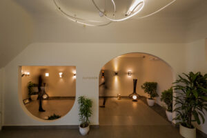 thiết kế nội thất showroom trưng bày đèn trang trí