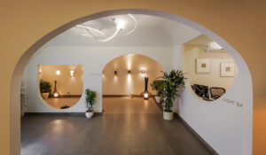 thiết kế nội thất showroom trưng bày đèn trang trí