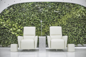 thiết kế nội thất showroom nails 