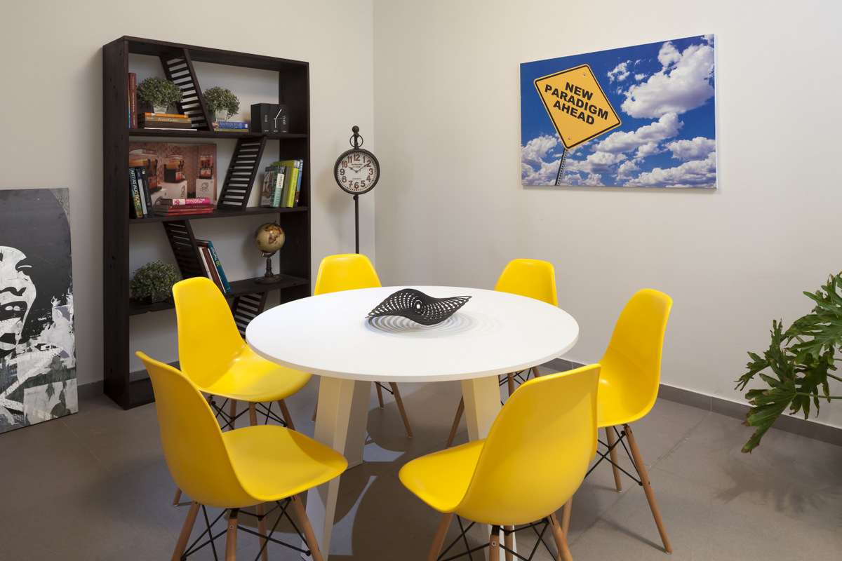 thiết kế nội thất văn phòng hitech